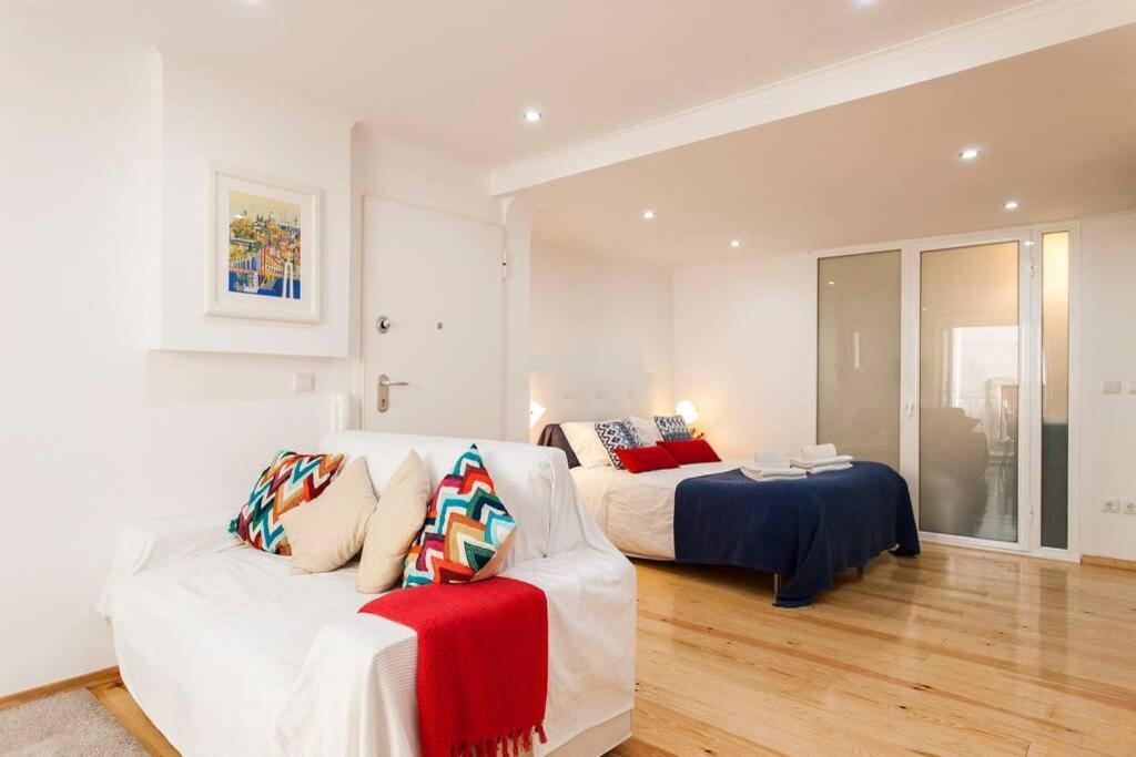 Charming Studio In Mouraria Lisbon Bagian luar foto